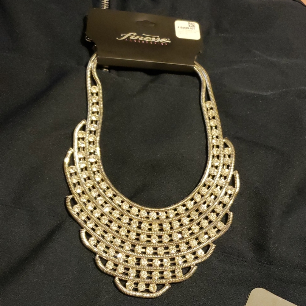 Jewelry - Picture 4 of 4